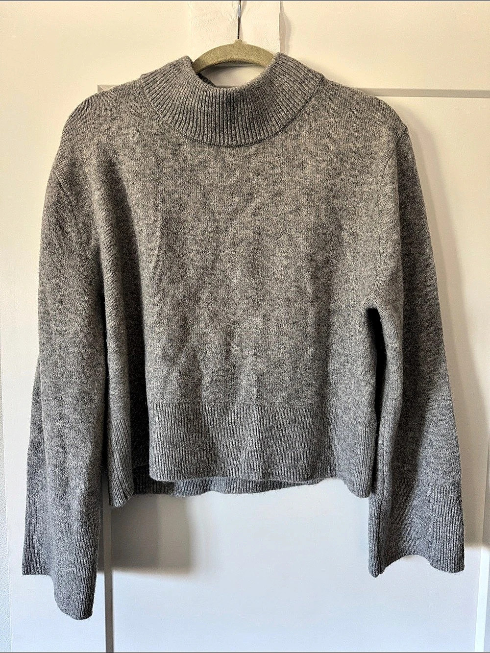 J.Crew Mock Neck Sweater in Gray Size Small Like New